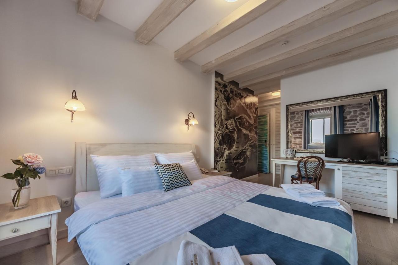Boutique Hotel Capitano Херцег Нови Екстериор снимка