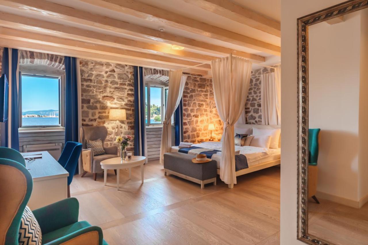 Boutique Hotel Capitano Херцег Нови Екстериор снимка