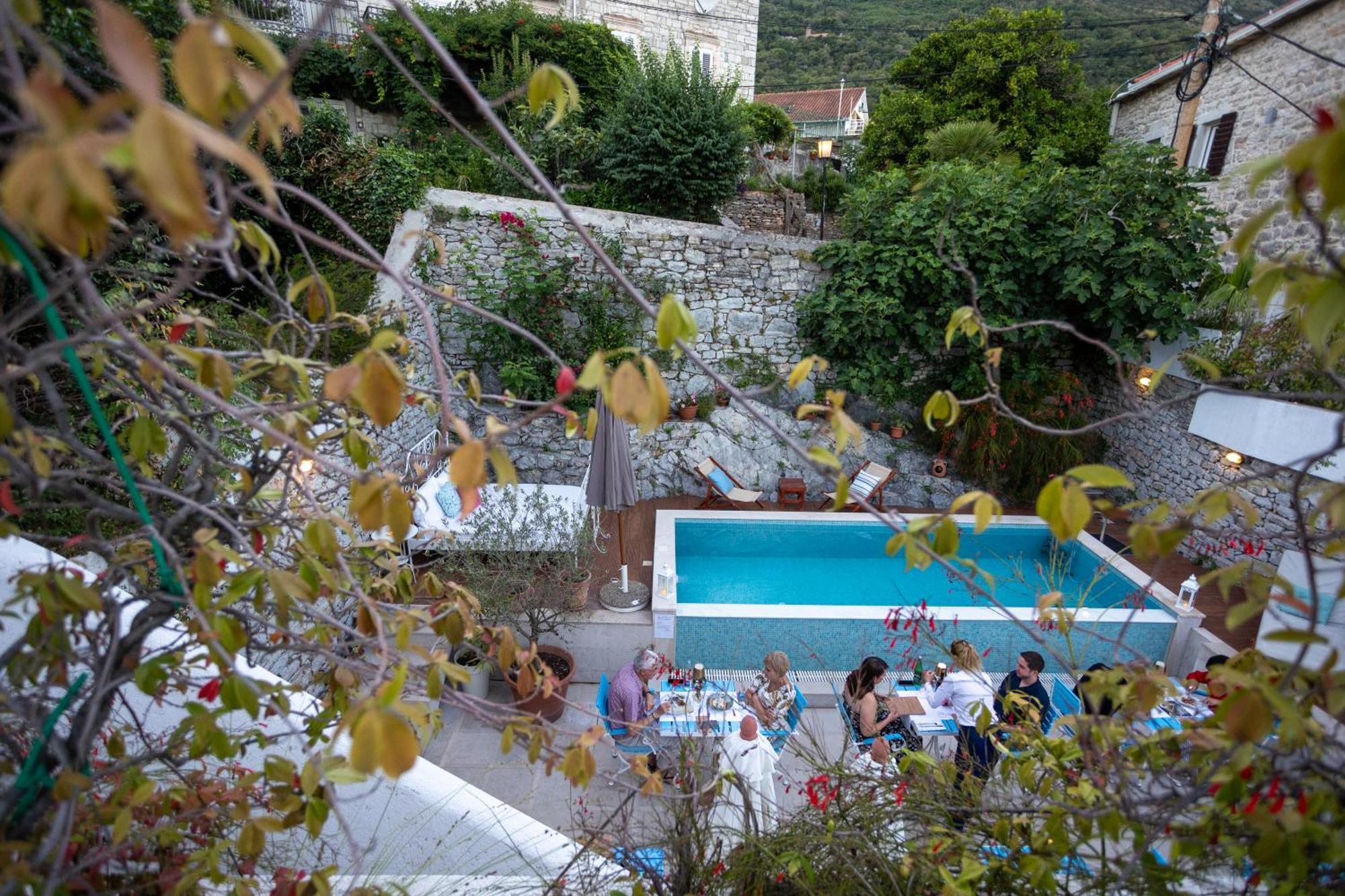 Boutique Hotel Capitano Херцег Нови Екстериор снимка