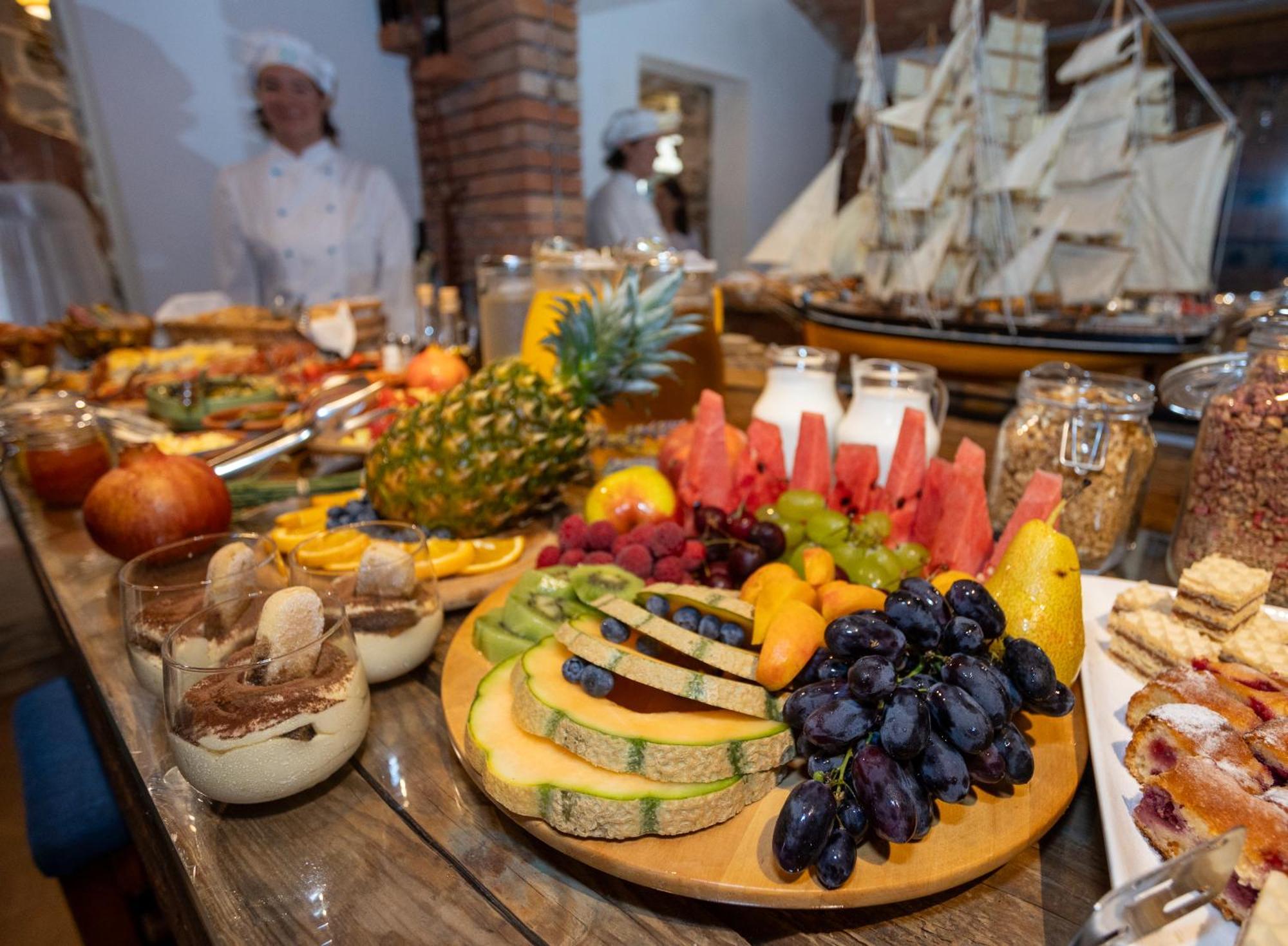 Boutique Hotel Capitano Херцег Нови Екстериор снимка
